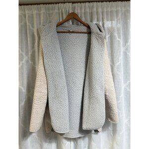 Urban Outfitters Women's Grey And Cream Jacket Sherpa Look Size M/L Teddy Bear